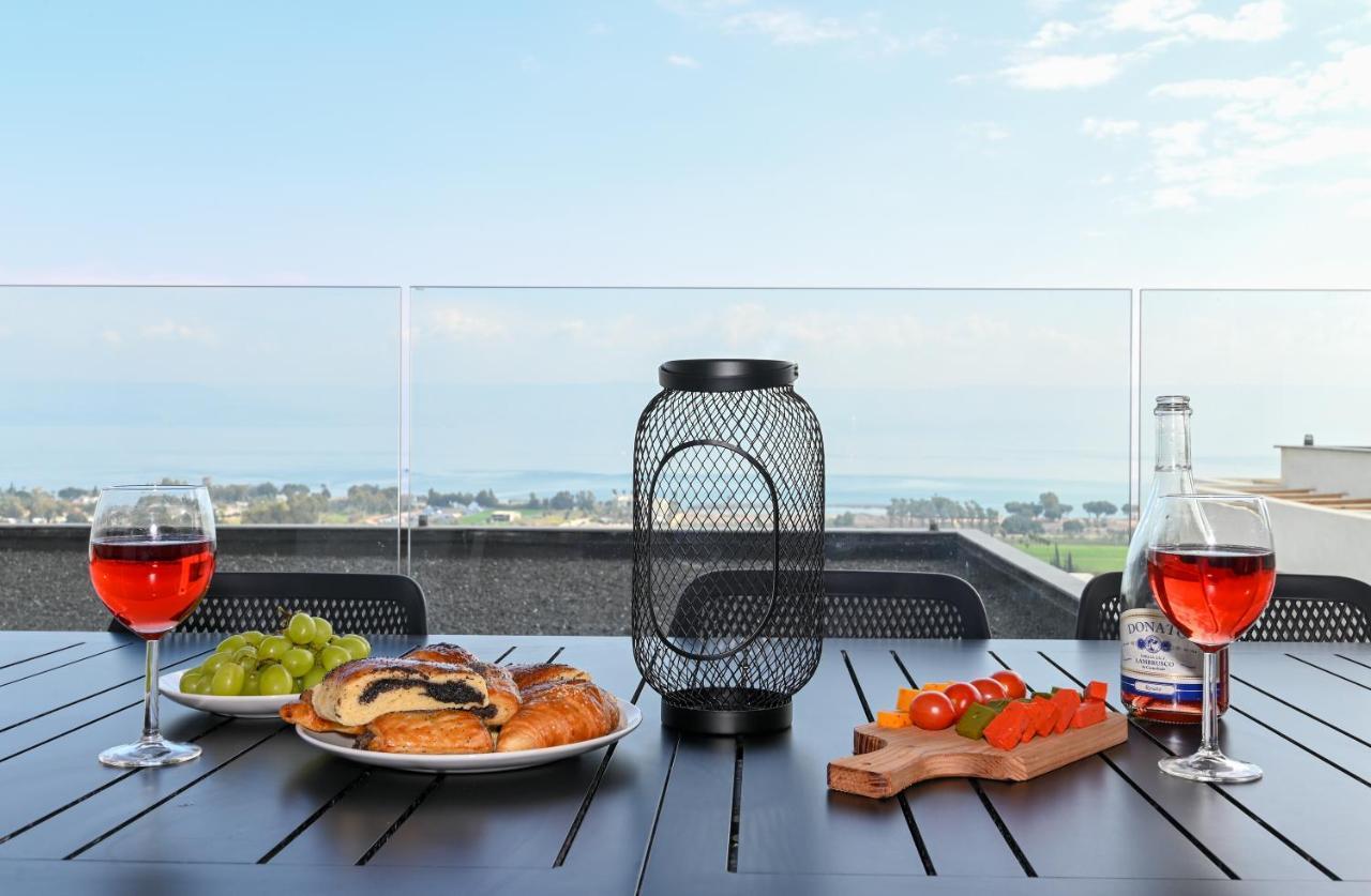 Yalarent C Kinneret Hotel Apartments Мігдаль Екстер'єр фото