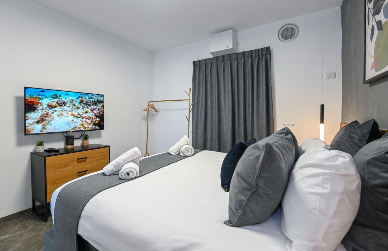 Yalarent C Kinneret Hotel Apartments Мігдаль Екстер'єр фото