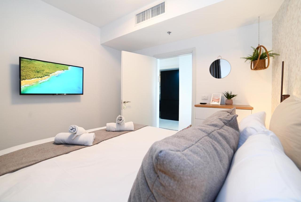 Yalarent C Kinneret Hotel Apartments Мігдаль Екстер'єр фото