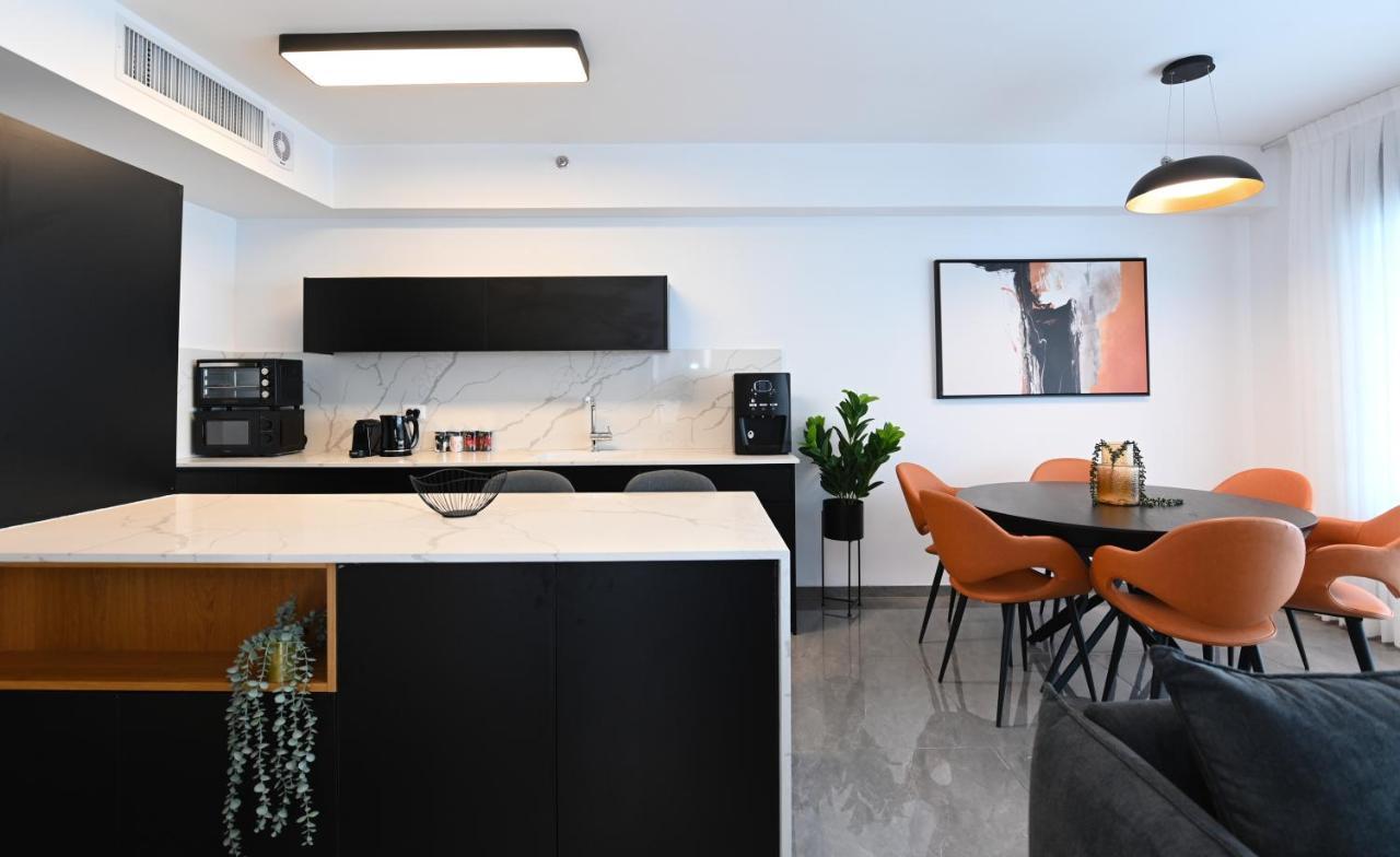 Yalarent C Kinneret Hotel Apartments Мігдаль Екстер'єр фото